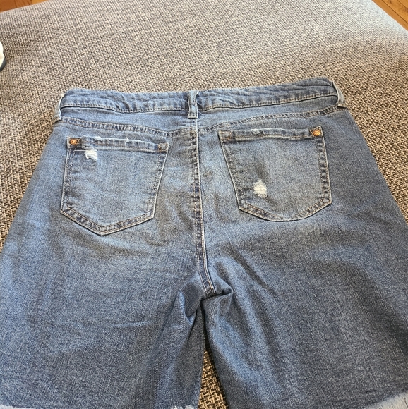 Fashion Nova shorts - Picture 4 of 4